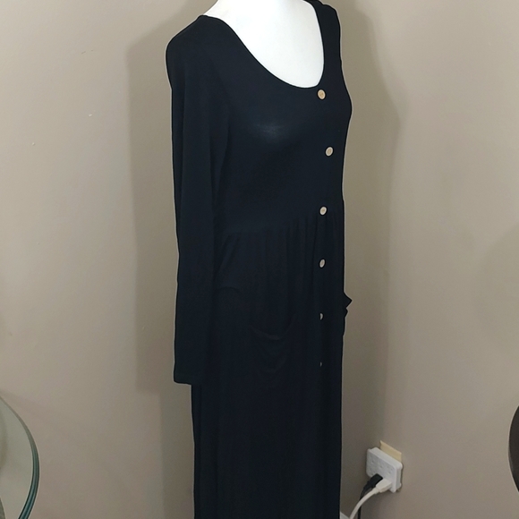 Scoop Neck Button Down Black Dress with Pockets - Picture 3 of 6